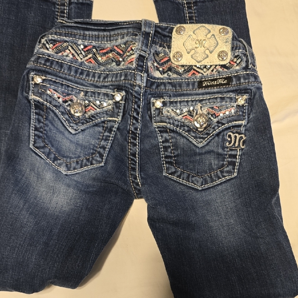 Girls Miss Me Jeans - Picture 2 of 4